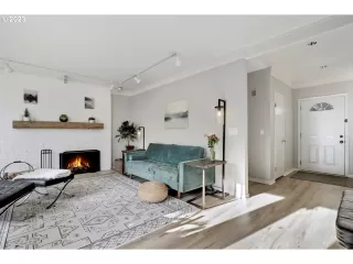 Photo #1: 22676598 Listing