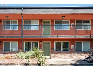 Photo #1: 22676822 Listing