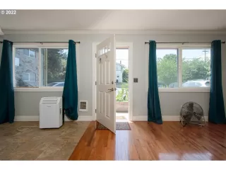 Photo #3: 22676822 Listing