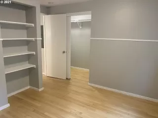 Photo #5: 22676954 Listing