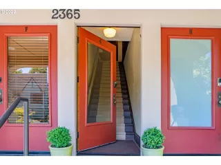 Photo #1: 22677027 Listing