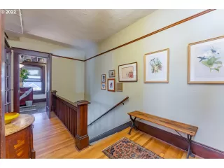 Photo #2: 22677027 Listing