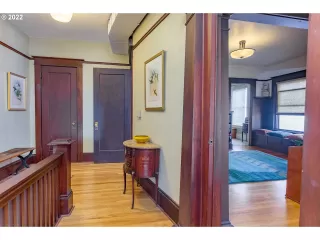 Photo #4: 22677027 Listing