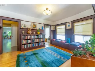 Photo #5: 22677027 Listing