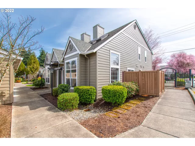 MLS: 22678731 Condo For Sale