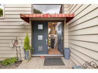 Photo #3: 22679407 Listing