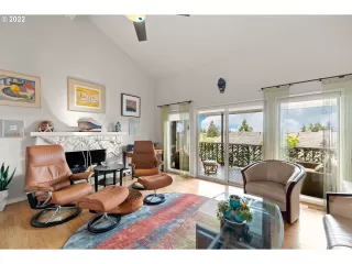 Photo #5: 22679407 Listing