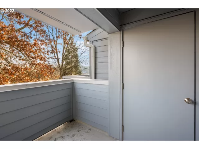 MLS: 22679507 Condo For Sale