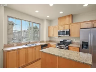 Photo #6: 22680359 Listing 