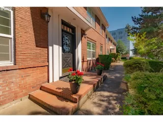 Photo #1: 22681626 Listing