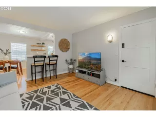 Photo #3: 22681626 Listing