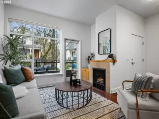 Photo #1: 22681837 Listing