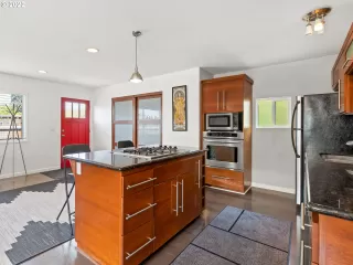 Photo #2: 22682015 Listing