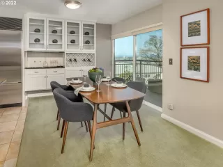 Photo #5: 22682820 Listing