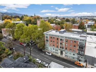 Photo #2: 22683499 Listing 