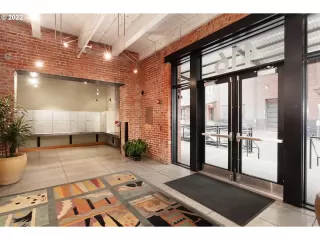 Photo #3: 22683501 Listing 