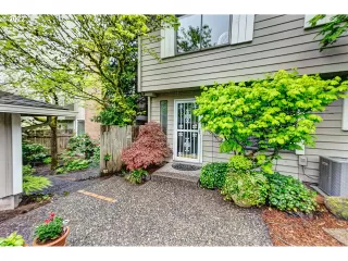 Photo #6: 22684099 Listing