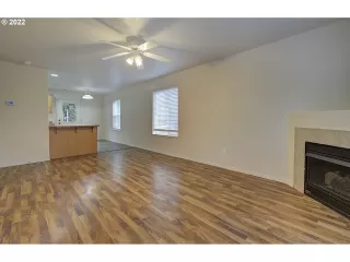 Photo #4: 22684652 Listing 