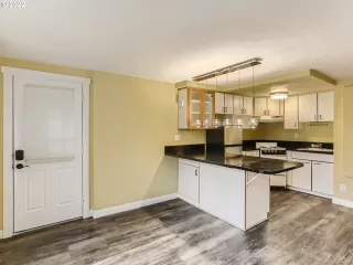 Photo #2: 22684720 Listing 