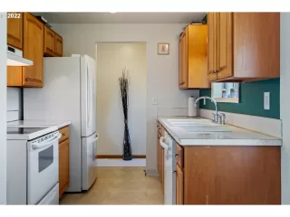 Photo #5: 22684820 Listing 