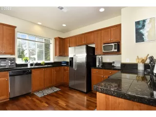 Photo #2: 22685775 Listing