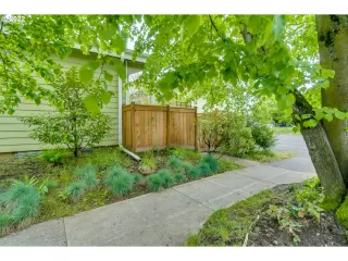 Photo #3: 22686031 Listing