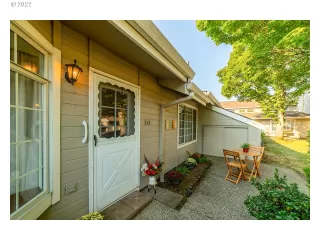 Photo #2: 22686301 Listing