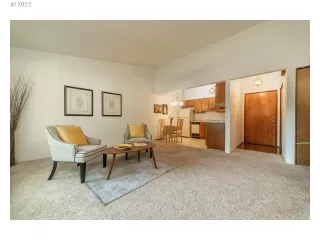 Photo #4: 22686301 Listing