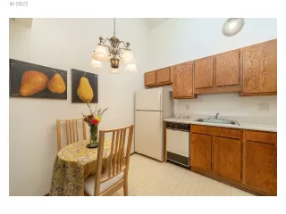 Photo #6: 22686301 Listing