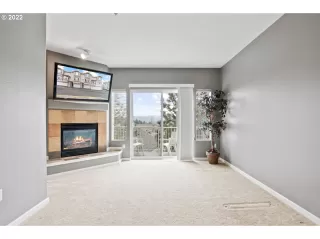 Photo #6: 22686462 Listing