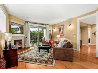 Photo #3: 22686855 Listing