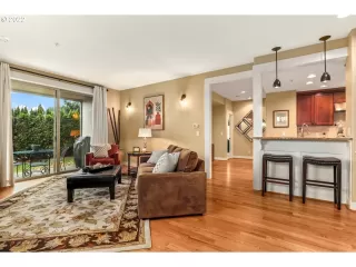 Photo #4: 22686855 Listing