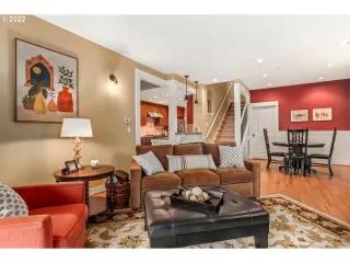 Photo #6: 22686855 Listing