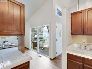 Photo #4: 22687547 Listing