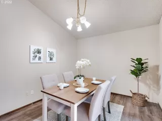 Photo #6: 22687547 Listing