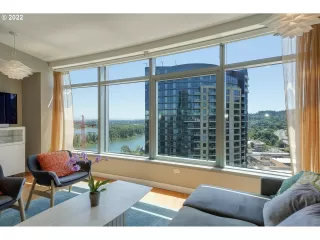 Photo #4: 22687603 Listing