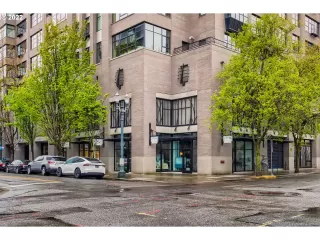 Photo #1: 22687973 Listing 