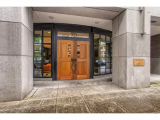 Photo #2: 22687973 Listing 