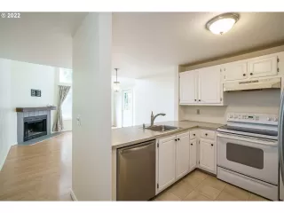 Photo #5: 22688302 Listing 