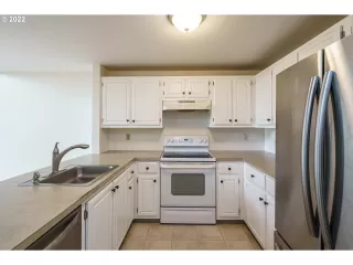 Photo #6: 22688302 Listing 