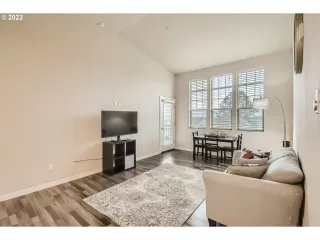 Photo #1: 22688426 Listing 