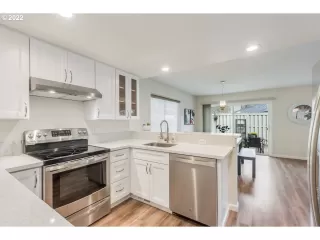 Photo #3: 22690165 Listing 