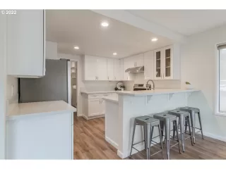 Photo #4: 22690165 Listing 