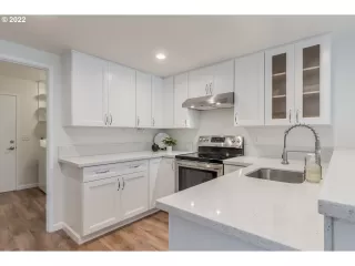 Photo #5: 22690165 Listing 