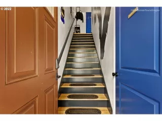 Photo #4: 22690463 Listing