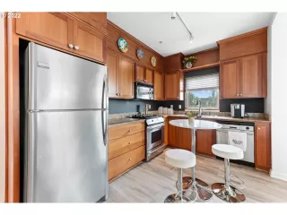 Photo #6: 22692028 Listing 