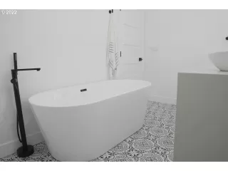 Photo #1: 22692464 Listing