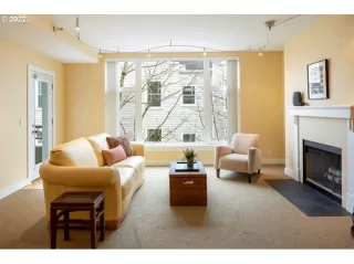 Photo #2: 22692499 Listing 