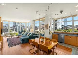 Photo #4: 22693652 Listing