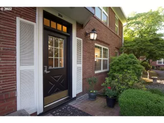 Photo #5: 22693871 Listing